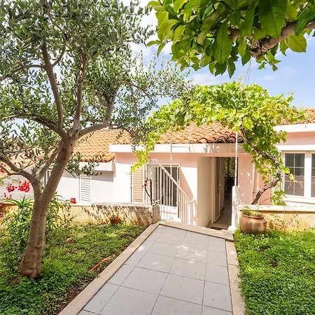 Laura Апартаменты