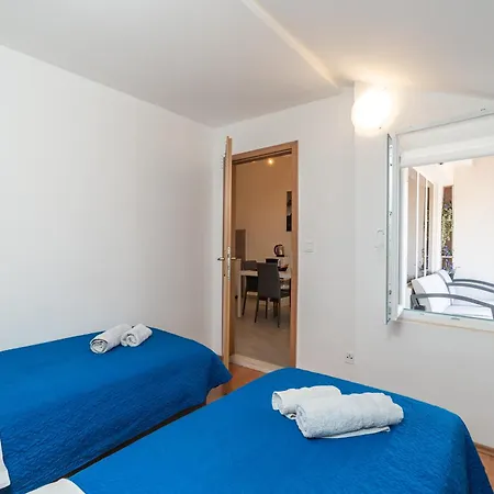 Laura * Дубровник